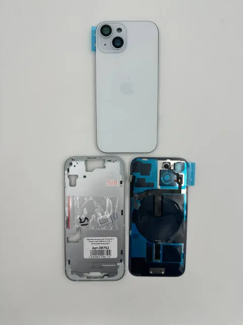 Задняя крышка для iPhone15 + стекло ориг БЕЛЫЙ (СЕ) + вспышка+микрофон - ПРЕМИУМ, для iPhone 15, арт. 09752